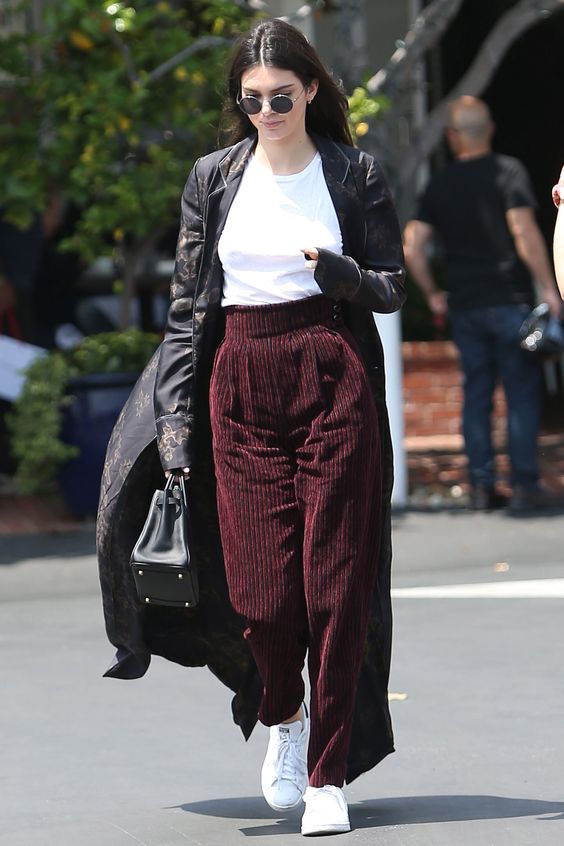 人手一件的白T恤&nbsp;<wbr>手把手教你怎么穿才够时髦